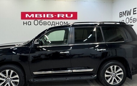 Toyota Land Cruiser 200, 2018 год, 6 490 000 рублей, 5 фотография