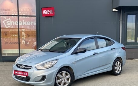 Hyundai Solaris II рестайлинг, 2013 год, 599 000 рублей, 3 фотография