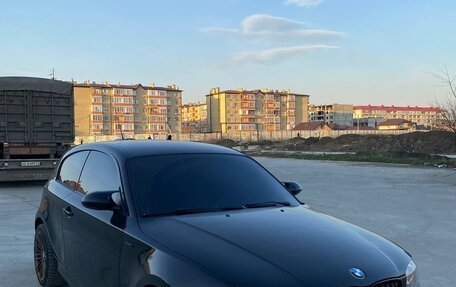 BMW 1 серия, 2007 год, 840 000 рублей, 8 фотография