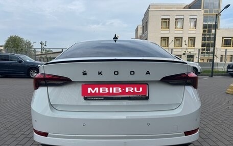 Skoda Octavia IV, 2021 год, 2 500 000 рублей, 2 фотография