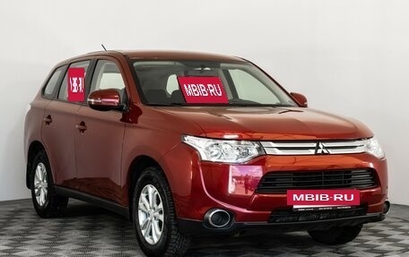 Mitsubishi Outlander III рестайлинг 3, 2014 год, 1 339 000 рублей, 3 фотография