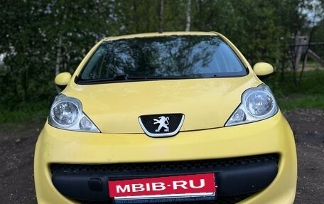 Peugeot 107 I рестайлинг, 2007 год, 280 000 рублей, 3 фотография