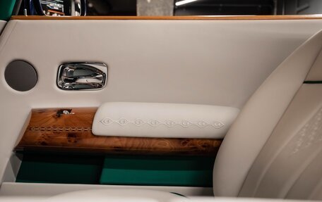 Rolls-Royce Phantom VII рестайлинг, 2016 год, 80 000 000 рублей, 24 фотография