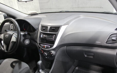 Hyundai Solaris II рестайлинг, 2012 год, 690 000 рублей, 4 фотография
