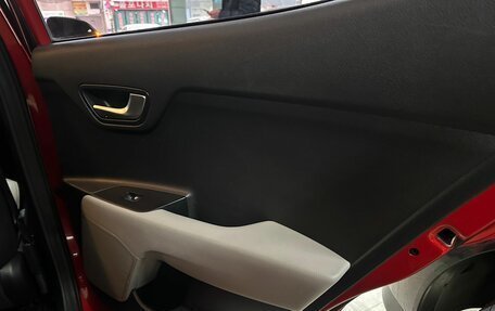 KIA Stonic, 2019 год, 1 700 000 рублей, 9 фотография