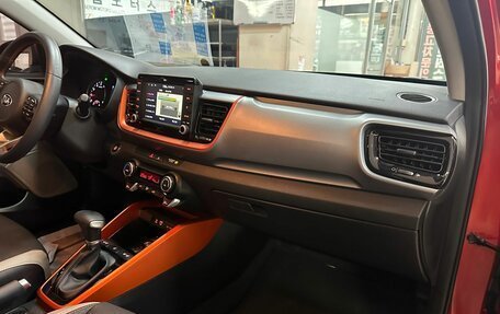 KIA Stonic, 2019 год, 1 700 000 рублей, 12 фотография