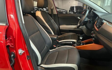 KIA Stonic, 2019 год, 1 700 000 рублей, 8 фотография