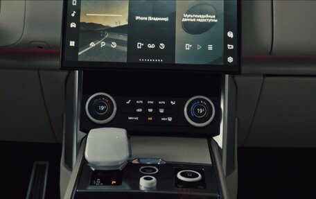 Land Rover Range Rover IV рестайлинг, 2022 год, 24 000 000 рублей, 17 фотография