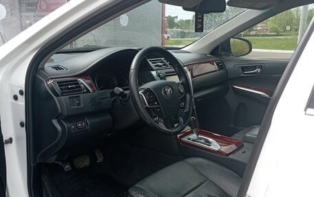 Toyota Camry, 2012 год, 2 250 000 рублей, 7 фотография