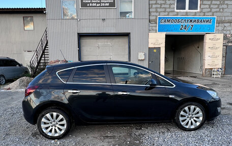 Opel Astra J, 2011 год, 880 000 рублей, 4 фотография