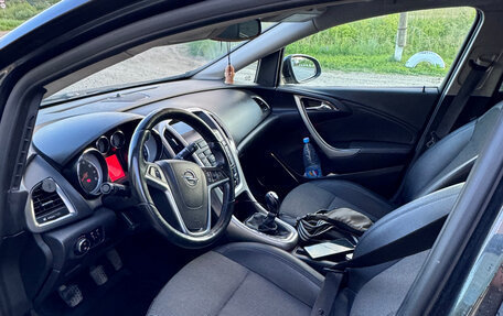 Opel Astra J, 2011 год, 880 000 рублей, 13 фотография