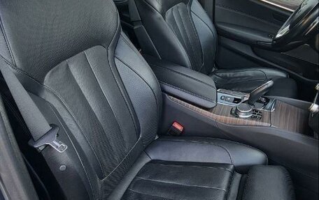 BMW 5 серия, 2019 год, 3 100 000 рублей, 2 фотография