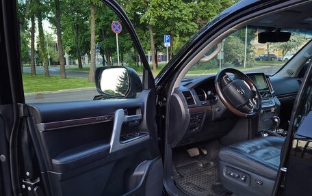 Toyota Land Cruiser 200, 2018 год, 7 500 000 рублей, 9 фотография