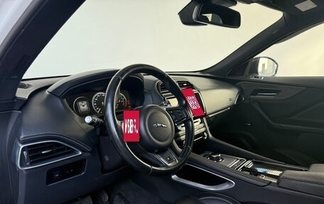 Jaguar F-Pace, 2017 год, 3 290 000 рублей, 3 фотография