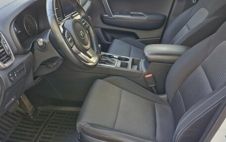 KIA Sportage IV рестайлинг, 2018 год, 2 260 000 рублей, 9 фотография