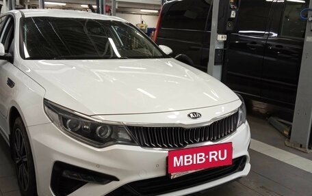 KIA Optima IV, 2019 год, 1 350 000 рублей, 2 фотография