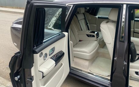 Rolls-Royce Phantom VIII, 2018 год, 36 900 000 рублей, 10 фотография