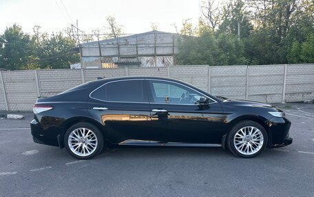 Toyota Camry, 2018 год, 3 050 000 рублей, 3 фотография
