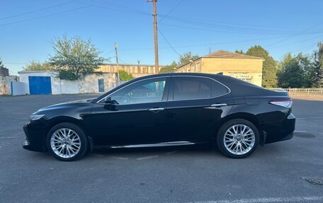 Toyota Camry, 2018 год, 3 050 000 рублей, 7 фотография