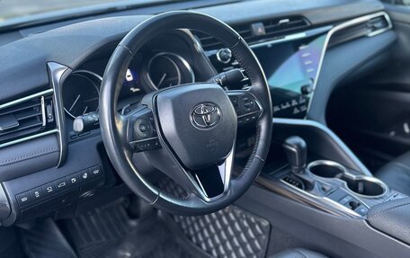 Toyota Camry, 2018 год, 3 050 000 рублей, 10 фотография