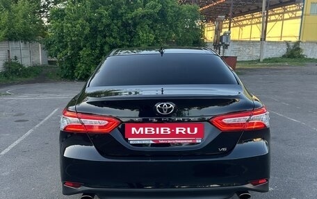 Toyota Camry, 2018 год, 3 050 000 рублей, 9 фотография