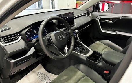 Toyota RAV4, 2024 год, 3 867 000 рублей, 12 фотография