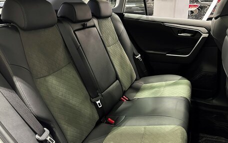 Toyota RAV4, 2024 год, 3 867 000 рублей, 16 фотография