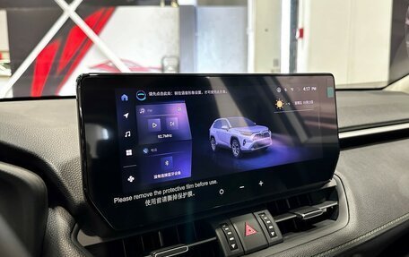 Toyota RAV4, 2024 год, 3 867 000 рублей, 27 фотография
