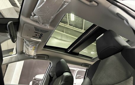 Toyota RAV4, 2024 год, 3 867 000 рублей, 32 фотография