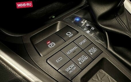 Toyota RAV4, 2024 год, 3 867 000 рублей, 30 фотография