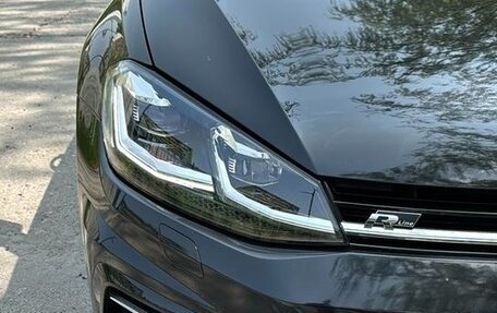 Volkswagen Golf VII, 2020 год, 1 593 442 рублей, 2 фотография