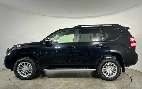 Toyota Land Cruiser Prado 150 рестайлинг 2, 2017 год, 4 680 000 рублей, 2 фотография