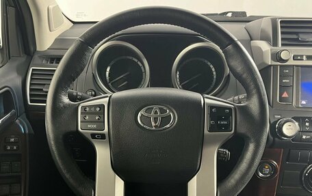 Toyota Land Cruiser Prado 150 рестайлинг 2, 2017 год, 4 680 000 рублей, 10 фотография