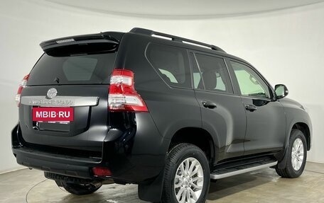 Toyota Land Cruiser Prado 150 рестайлинг 2, 2017 год, 4 680 000 рублей, 4 фотография