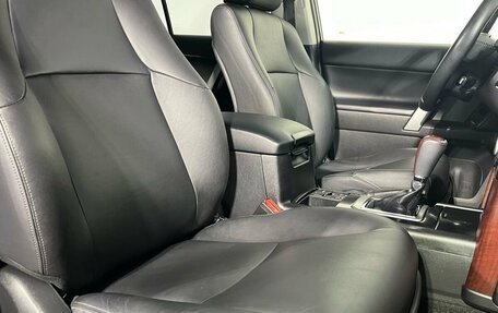 Toyota Land Cruiser Prado 150 рестайлинг 2, 2017 год, 4 680 000 рублей, 14 фотография