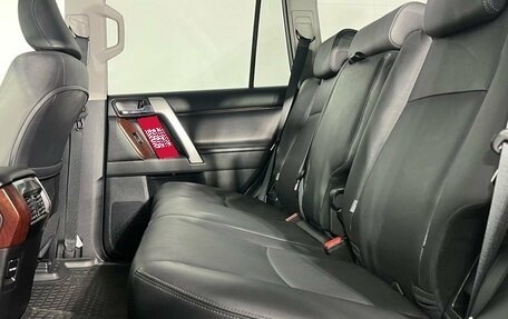 Toyota Land Cruiser Prado 150 рестайлинг 2, 2017 год, 4 680 000 рублей, 15 фотография