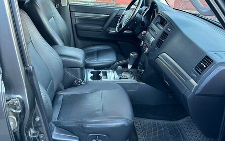 Mitsubishi Pajero IV, 2011 год, 2 100 000 рублей, 10 фотография