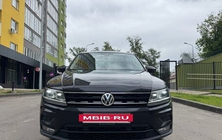 Volkswagen Tiguan II, 2020 год, 2 700 000 рублей, 3 фотография