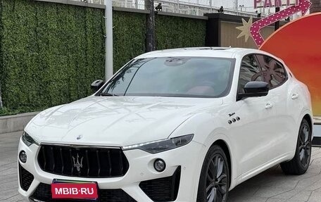 Maserati Levante I, 2022 год, 7 035 000 рублей, 1 фотография
