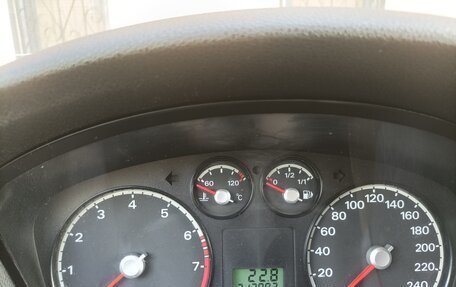 Ford Focus II рестайлинг, 2005 год, 420 000 рублей, 11 фотография