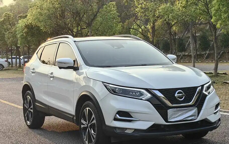 Nissan Qashqai, 2022 год, 1 840 000 рублей, 3 фотография