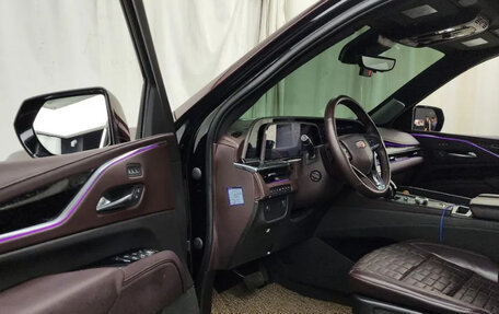 Cadillac Escalade V, 2022 год, 13 850 000 рублей, 10 фотография