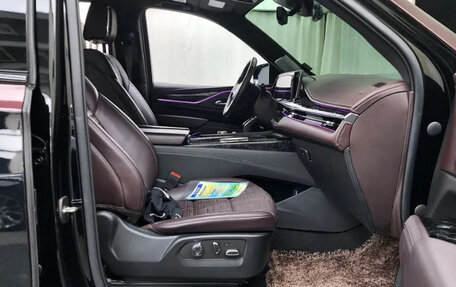 Cadillac Escalade V, 2022 год, 13 850 000 рублей, 11 фотография
