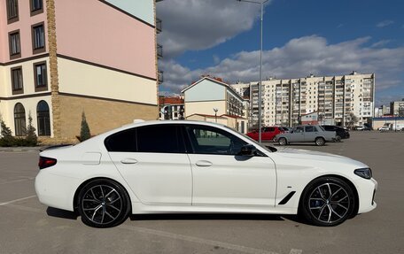 BMW 5 серия, 2021 год, 5 850 000 рублей, 4 фотография