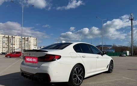 BMW 5 серия, 2021 год, 5 850 000 рублей, 5 фотография
