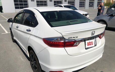 Honda Grace I, 2017 год, 1 060 000 рублей, 3 фотография