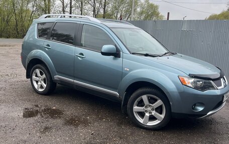 Mitsubishi Outlander III рестайлинг 3, 2007 год, 800 000 рублей, 3 фотография