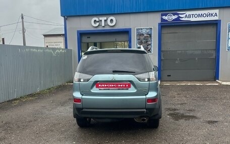 Mitsubishi Outlander III рестайлинг 3, 2007 год, 800 000 рублей, 2 фотография