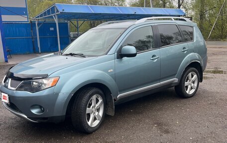 Mitsubishi Outlander III рестайлинг 3, 2007 год, 800 000 рублей, 4 фотография