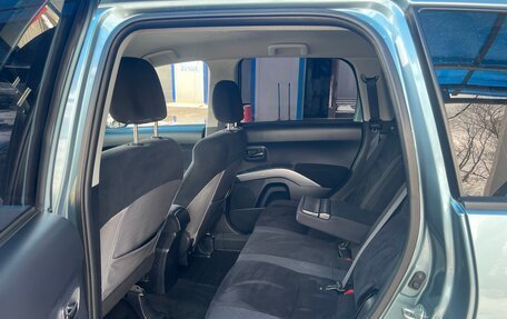 Mitsubishi Outlander III рестайлинг 3, 2007 год, 800 000 рублей, 6 фотография